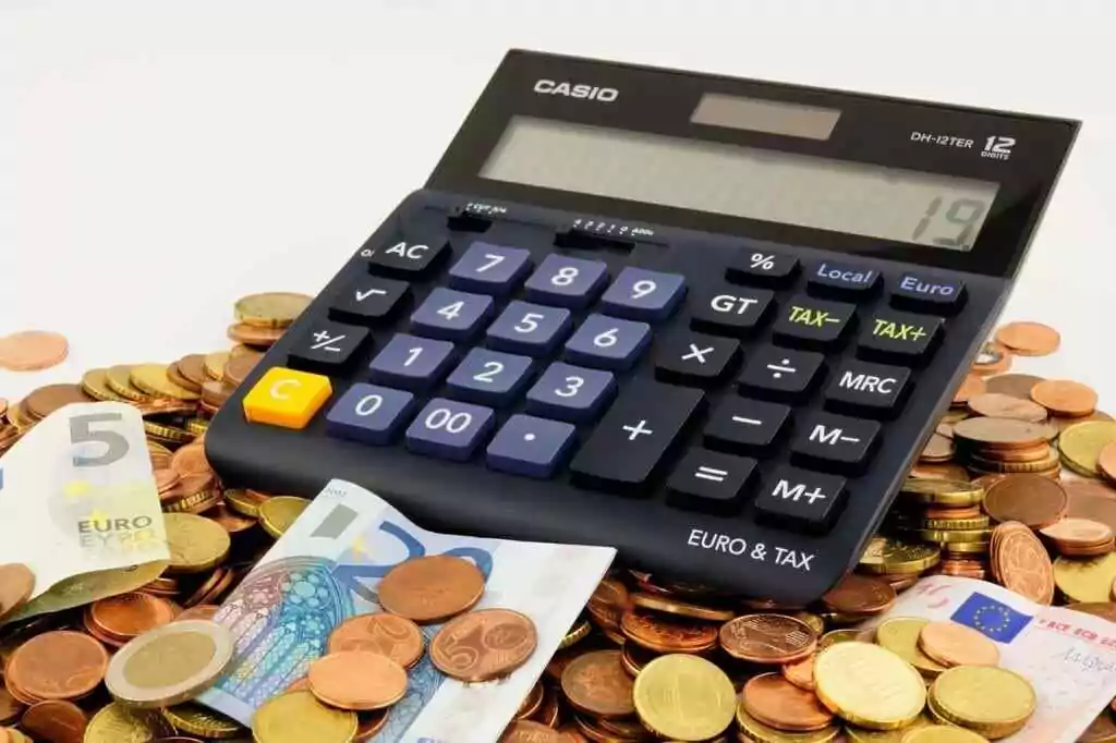 Abu Dhabi Fines: Check & Pay FAST 11 euro, seem, money-870757.jpg