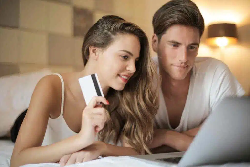 UAE's Top 15 Online Money-Makers: Digital Empire Start 18 pexels-photo-3756345-3756345.jpg