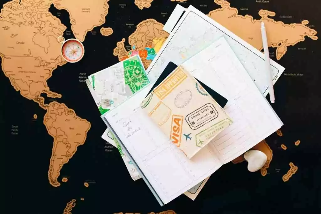 تأشيرات الصين الخالية من المتاعب في دبي: دليل CVASC 10 مجموعة مسطحة من عناصر تخطيط السفر على الخريطة ، تحتوي على بوصلة ودفتر ملاحظات ودليل لعشاق التجوال.