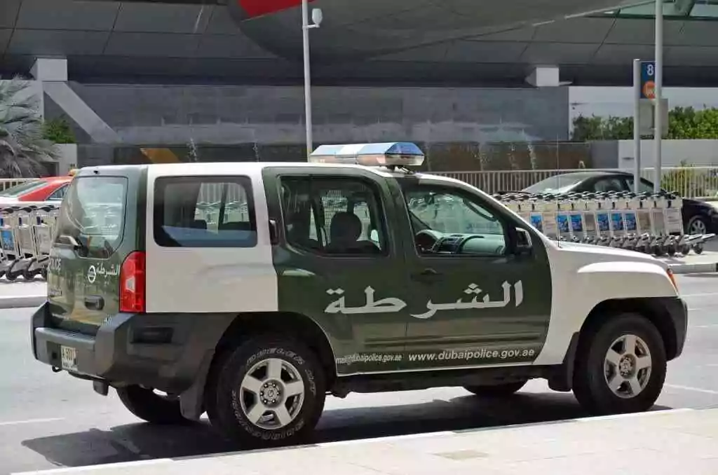 dubai police jeep 1147542