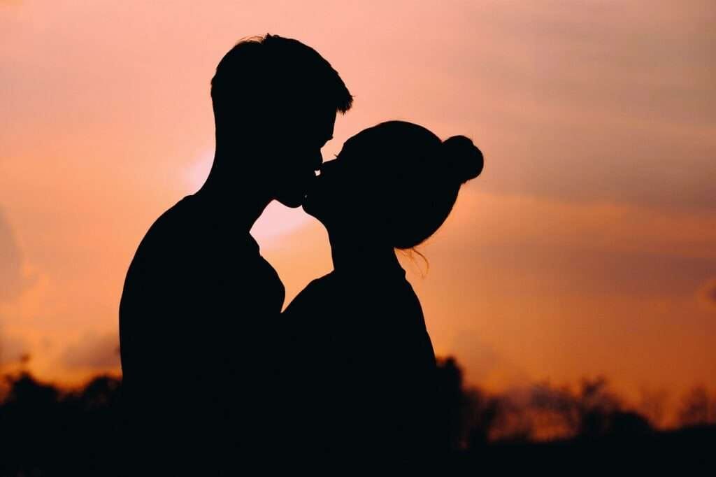 couple, kiss, sunset, silhouette, love, romance, romantic, lovers, nature, relationship, man, woman, together, dusk, dark, couple, kiss, kiss, kiss, kiss, kiss, love, lovers, lovers