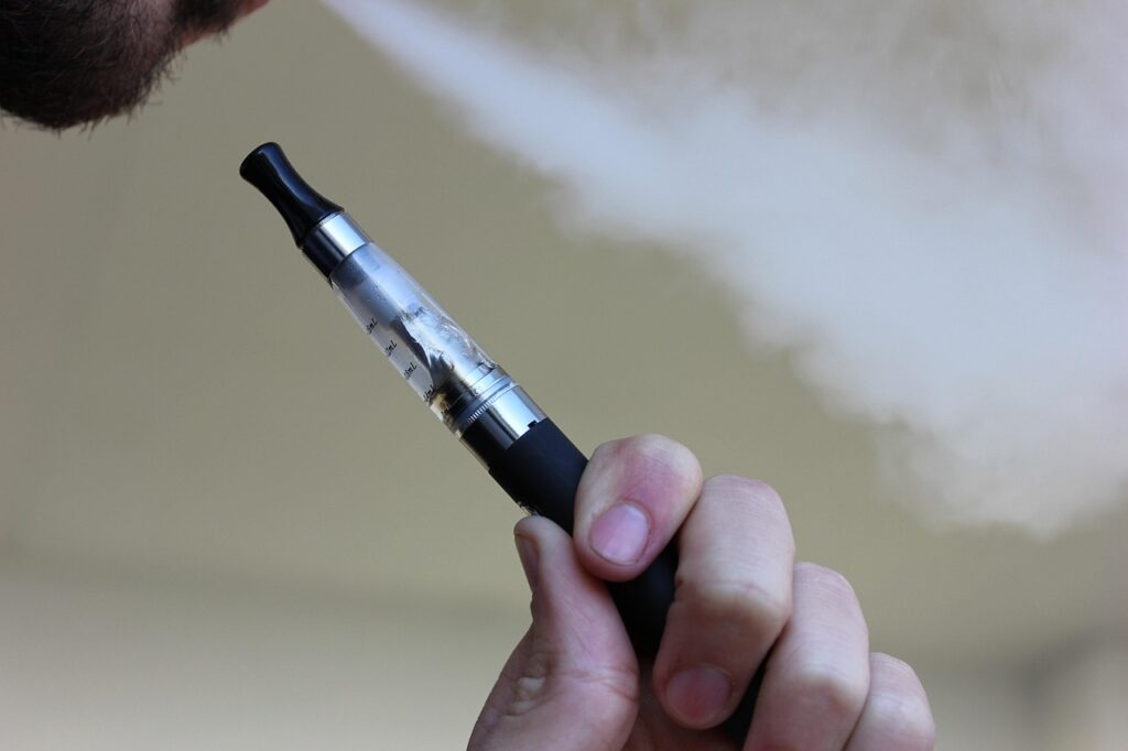 e cigarette, vaping, electronic cigarette, vaporizer, vape pen, vape, vapor, cigarette, tobacco, smoke, man, model, smoking, quit smoking, lung cancer, ash, cancer, nicotine, fire, white, addictive, addiction, health, gray health, gray fire, gray model, gray smoke, gray cancer